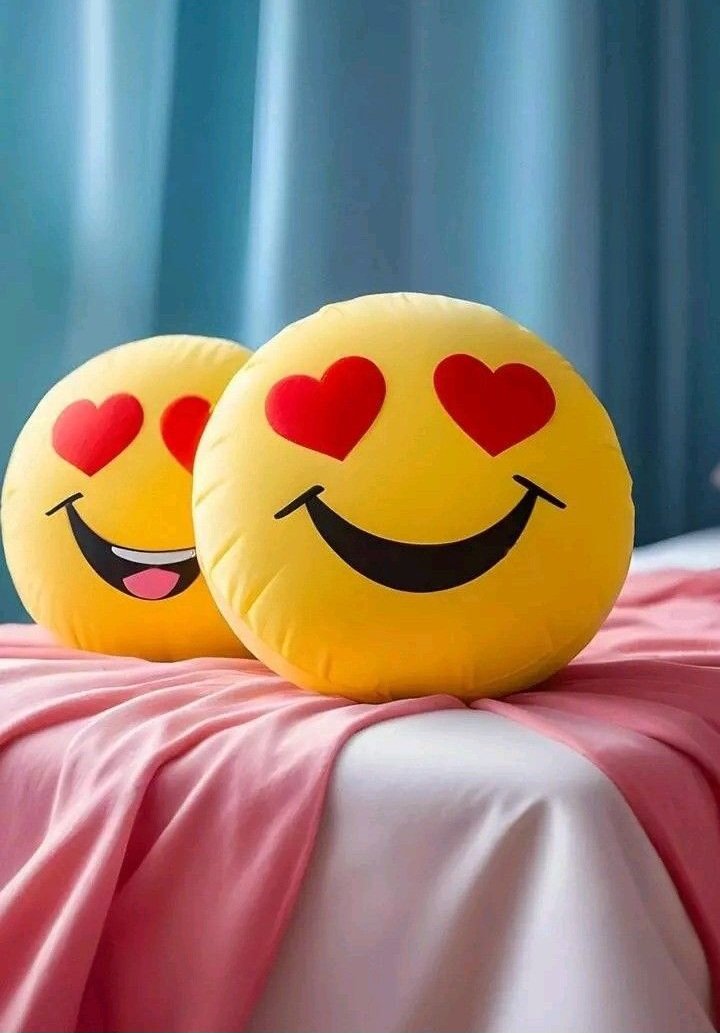 Cute love smile dp